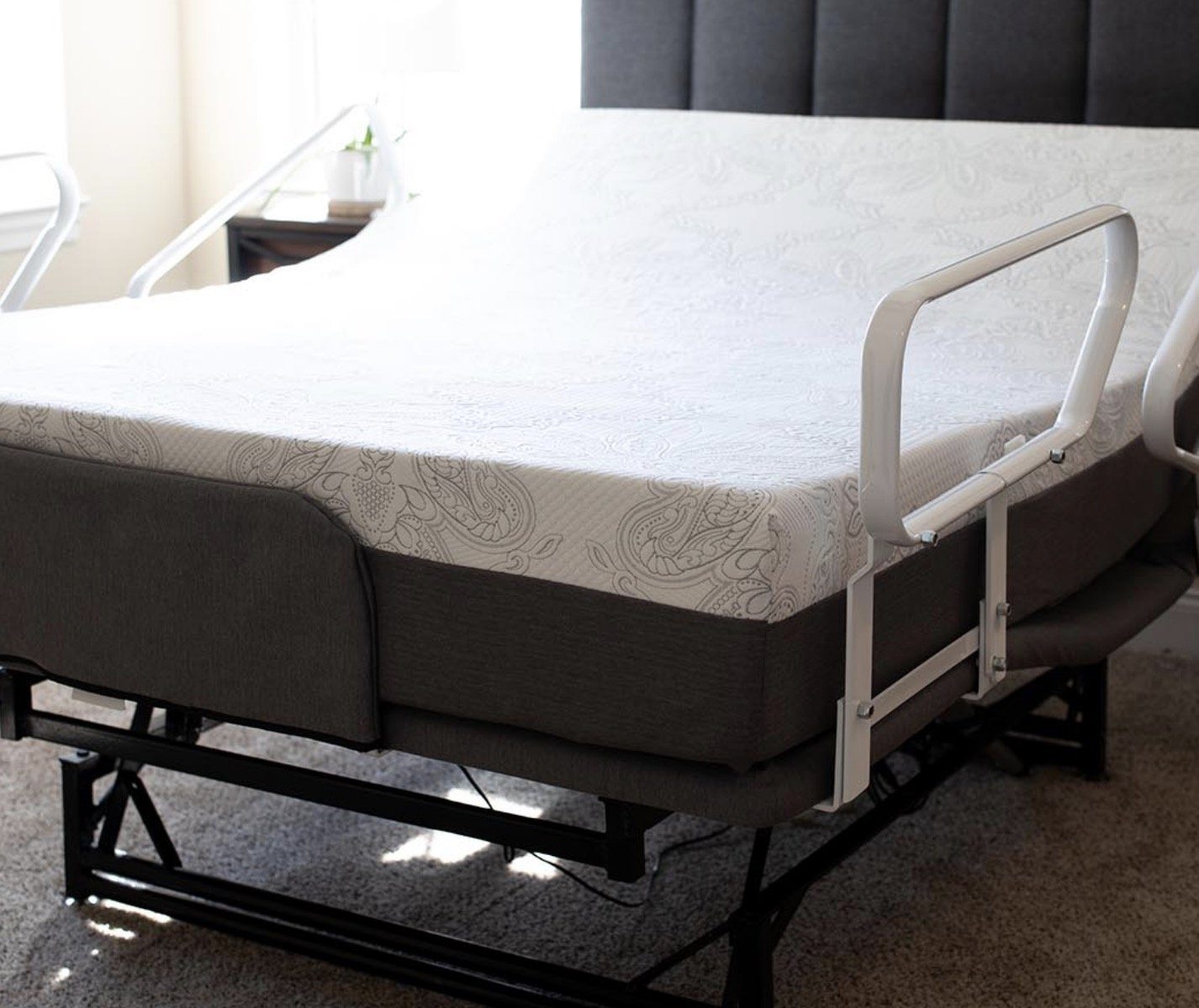 iDealBed 4i Custom Adjustable Bed Base, Wireless, Massage, Zero